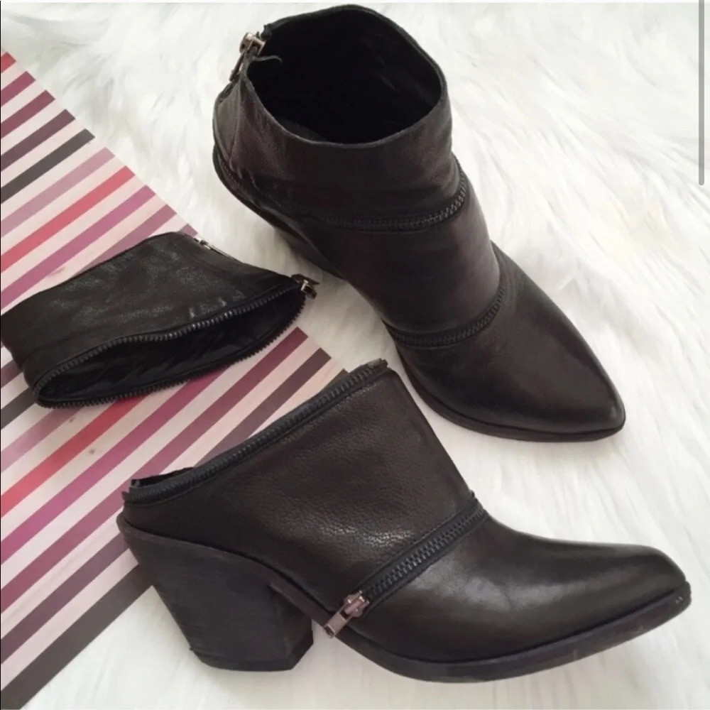 Designer LD Tuttle The Return Black Saks Fifth Avenue Leather Mule Boots size 6